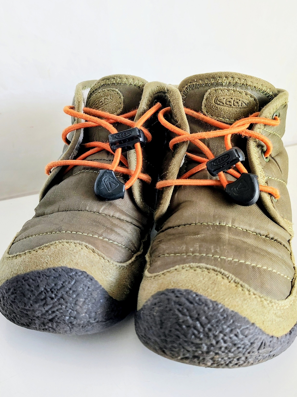 KEEN Unisex Kids Olive Green Outdoor Shoes with Orange Laces- Size 11